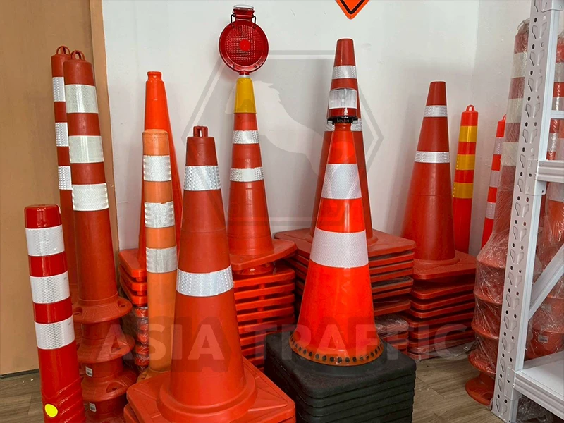 ผลงานอุปกรณ์แบริเออร์ กรวย เสาล้มลุก