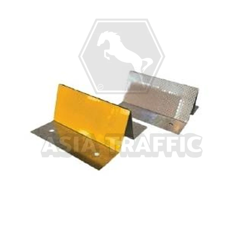 เป้าสะท้อนแสง 15 x 6.5 x 5 ซม. เป้าสะท้อนแสง