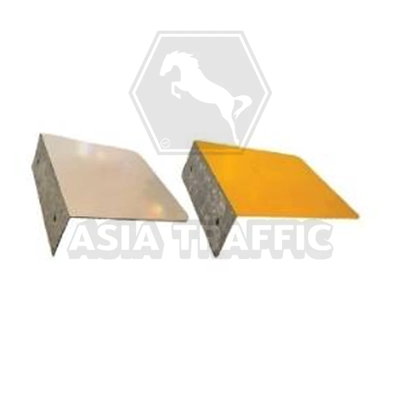 เป้าสะท้อนแสง 15 x 15 x 5 ซม. เป้าสะท้อนแสง